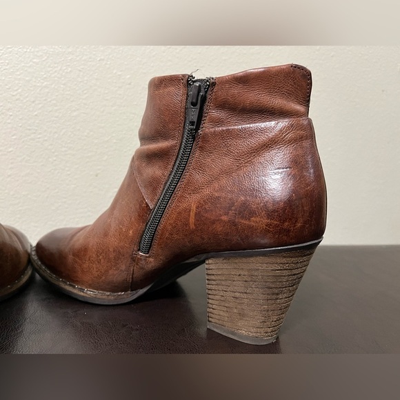 Paul Green Womens 7 UK 9US Booties Stella Stacked Heel Fashion Leather Classic - Picture 7 of 11